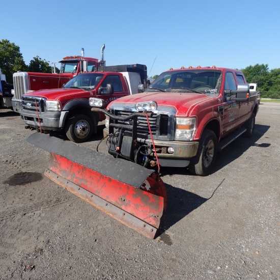 2010 Ford F350 Crew Cab Pickup W/plow