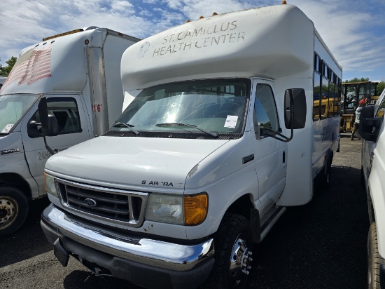 2007 Ford E450 Handicap Bus
