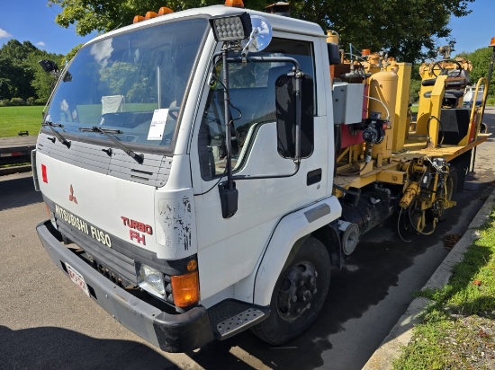 1990 Mitsubishi Fuso Line Sprayer Truck