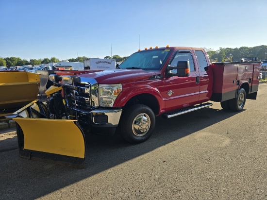 2014 Ford F350 XL Service Truck W/ Plow