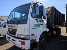 2008 UD 2600 Hook N Go