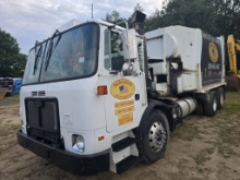 2011 Autocar Side Load Packer