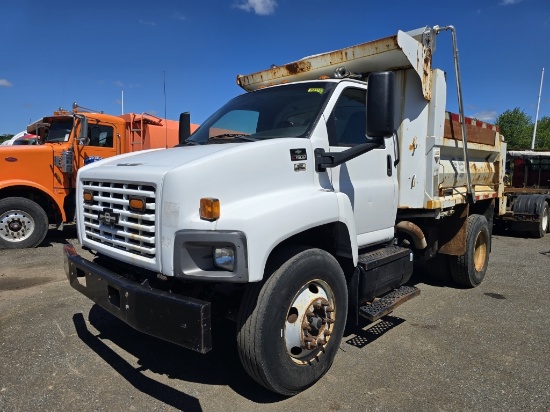 2009 Chevy C7500 6 Wheel Dump Truck