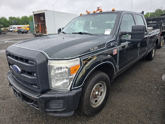 2015 Ford F250 Xl Crew Cab Pickup Truck