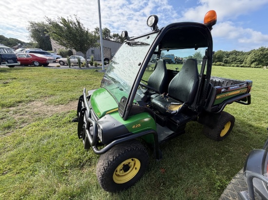 John Deere 625i Gator Xuv