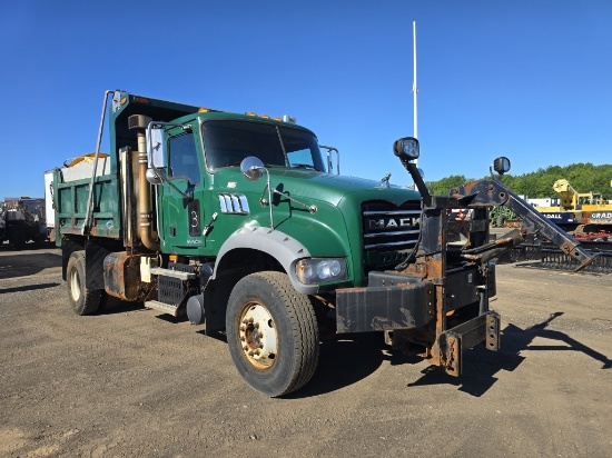 2010 Mack Gu712 6 Wheel Dump Truck