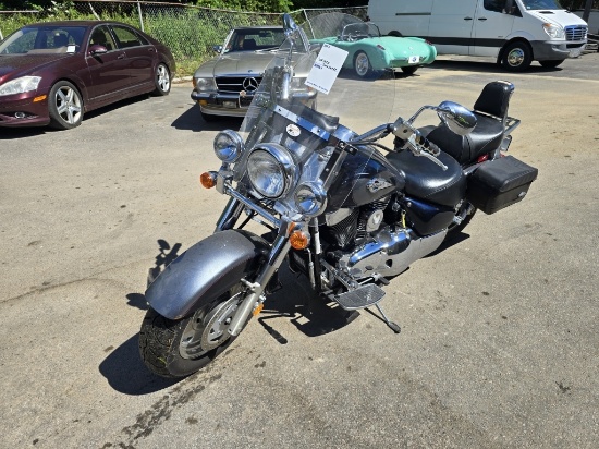 2004 Suzuki Intruder 1500 Motorcycle