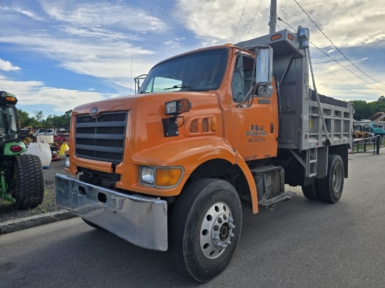 1997 Ford Louisville 6 Wheel Dump Truck
