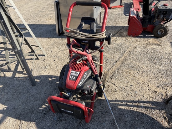 Husky HU80709 Pressure Washer