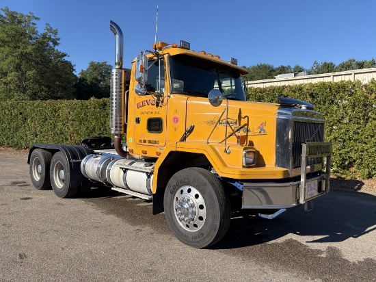1999 Volvo Acl Day Cab Tractor