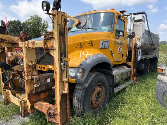 2009 Mack Granite Dump Truck