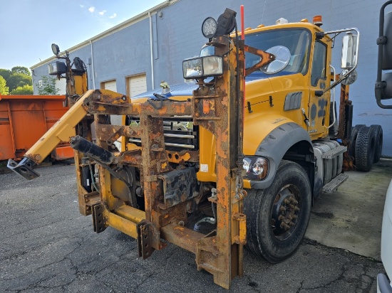 2013 Mack GU713 Cab And Chassis