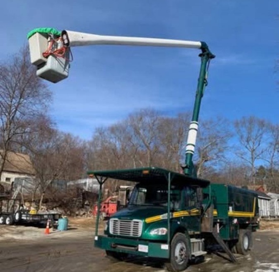 2014 Freightliner M2 106 Bucket Truck