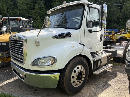 2016 Freightliner M2 Tractor
