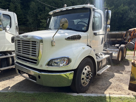 2016 Freightliner M2 Tractor
