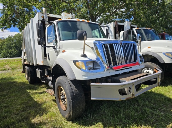 2004 International 7600 Rubbish Truck