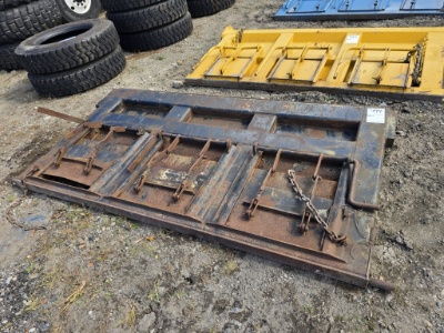 91in Steel Tail Gate W/ 3 Scuttles