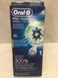 Oral B Pro 1000 CrossAction Rechargeable Toothbrush