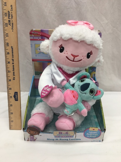 Disney Junior Doc McStuffins Toy Hospital Sing n Sway Lambie