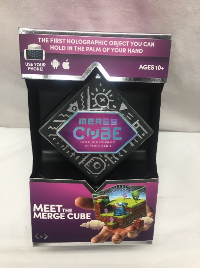 Meet the Merge Cube/Hold Holograms in Your Hand