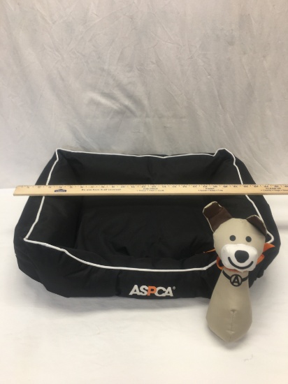 ASPCA Pet Bed with Bonus Pet Toy (22" X 18" X 6")