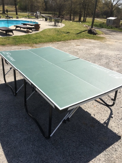 EastPoint 5 Foot X 9 Foot Heavy Duty Ping Pong/Table Tennis Table (Local Pick Up Only)