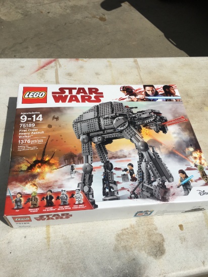 LEGO Star Wars First Order Heavy Assault Walker 1376 Piece Set