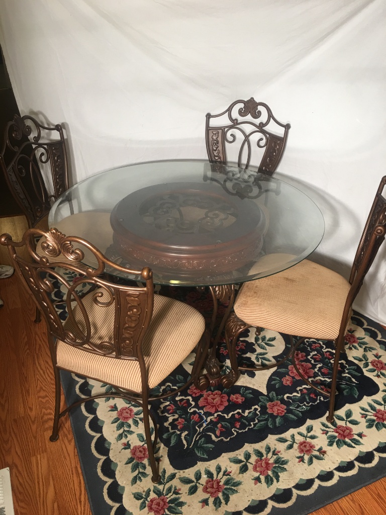 Lot Approx 48 Inch Round Glass Top Metal Frame Dining Table With 4 Approx 48 Inch Round Glass Top Metal Frame Dining Table With 4 Chairs Local Pick