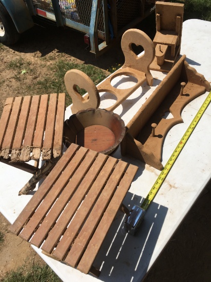 Box Lot of Wooden Items (Local Pick Up Only)