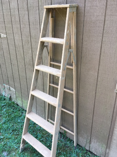 Approx 6 Foot Wooden Step Ladder (Local Pick Up Only)
