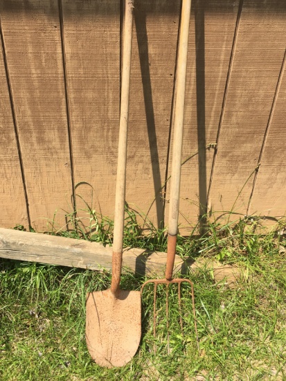 Shovel & Pitch Fork (Local Pick Up Only)