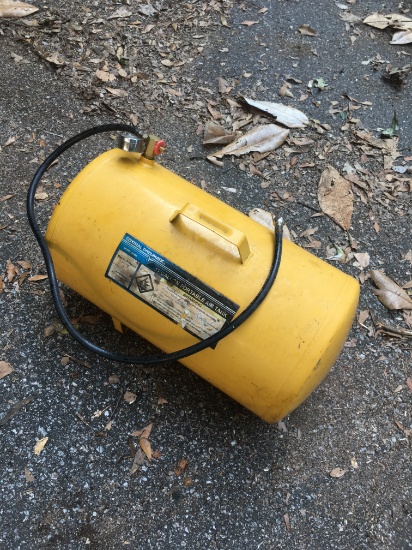 Central Pneumatics 11 Gallon Portable Air Tank (Local Pick Up Only)