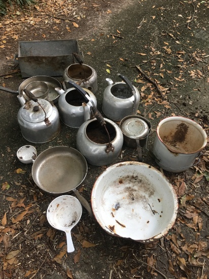 Box Lot/Aluminum Kettles, ETC (Local Pick Up Only)