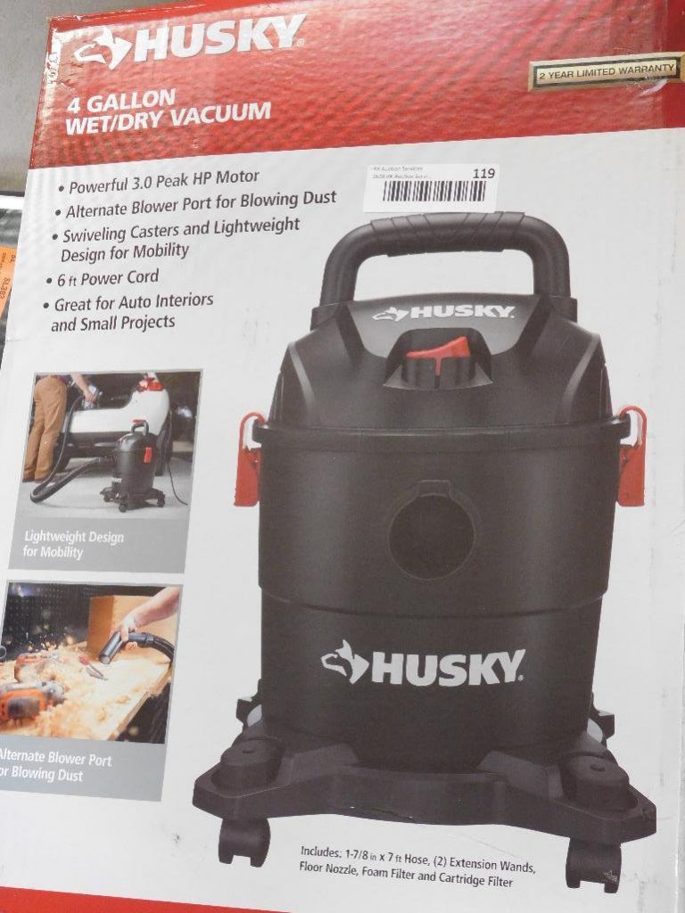 Husky 4 gallon wet/dry vac | Estate 