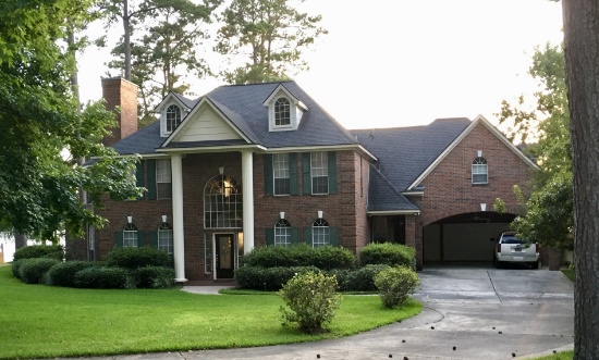 Lakefront Custom Brick Home on Lake Conroe in Corinthian Point near Houston