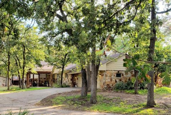 Custom Home on 3 acres with pool, pond and barn/workshop in the Heart of the DFW Metroplex