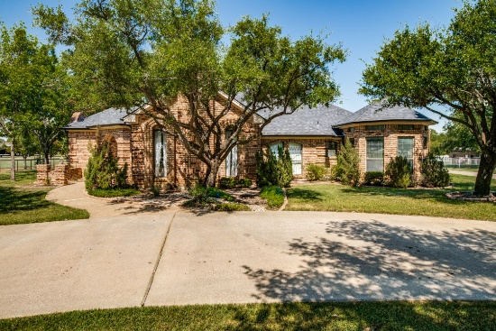 4.6ac Ranchette in the heart of the DFW Metroplex