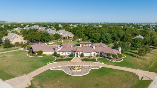 Executive Geo-Thermal Smart Home w/ Pool on 2.15ac