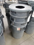 Rubbermaid Brute Trash Cans With Lids (Bid Price x8)