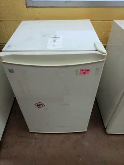 GE Apartment Size Refrigerator Freezer