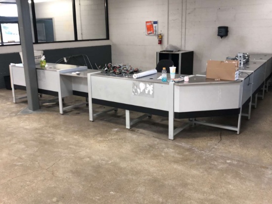 18 ft x 18ft L shaped stainless steel counter (Winning bidder responsible for removal)