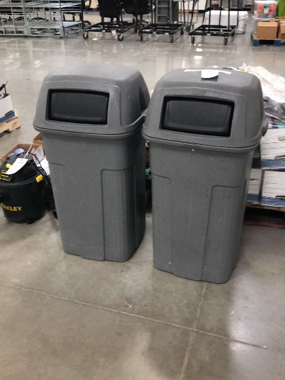 Toter Outdoor Trash Cans With Flip Top Lids