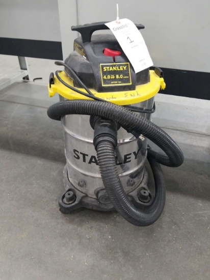 Stanley 8 Gallon Vet/Dry Vac