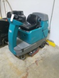 Tennent T7 Ride On Floor Scrubber