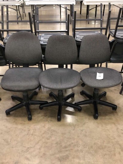 Rolling Office Chairs With Padded Seat And Back