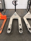 Crown 5000lb Capacity Manual Pallet Jack