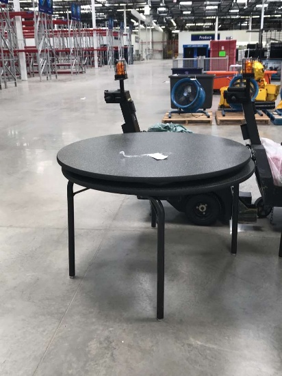 48in Diameter Folding Tables With Laminate Top