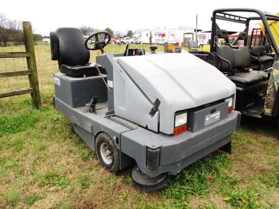 ADVANCE 6250 PARKING LOT SWEEPER, S/N 1876156, 89 MTR HRS