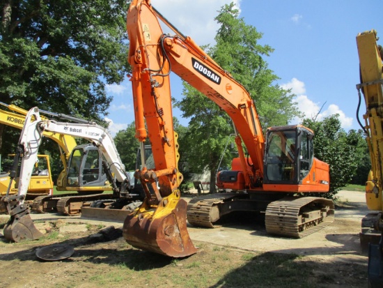 2012 DOOSAN DX225LC, S/N N/A, 36'' BKT, STD STICK, ECAB, 32'' TBG, A/C, 5,342 MTR HRS