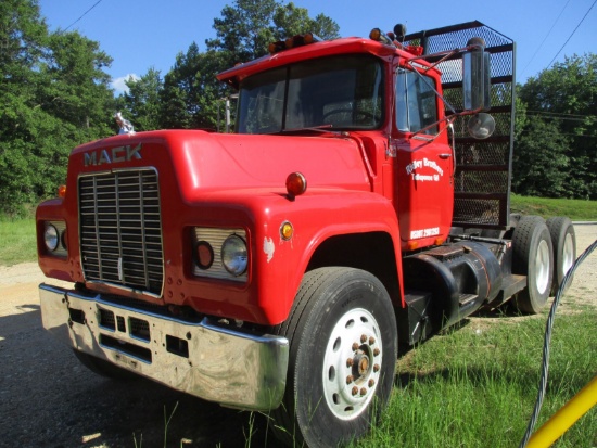 1985 MACK R688ST T/A T/T, VIN 2M2N187Y5FC006807, MACK DIESEL ENG, 10 SPD TRANS, HEADACHE RACK, CAMEL